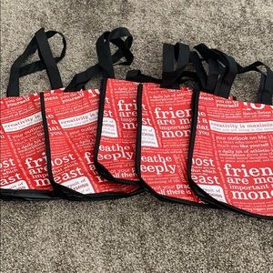 5 reusable Lululemon bags.